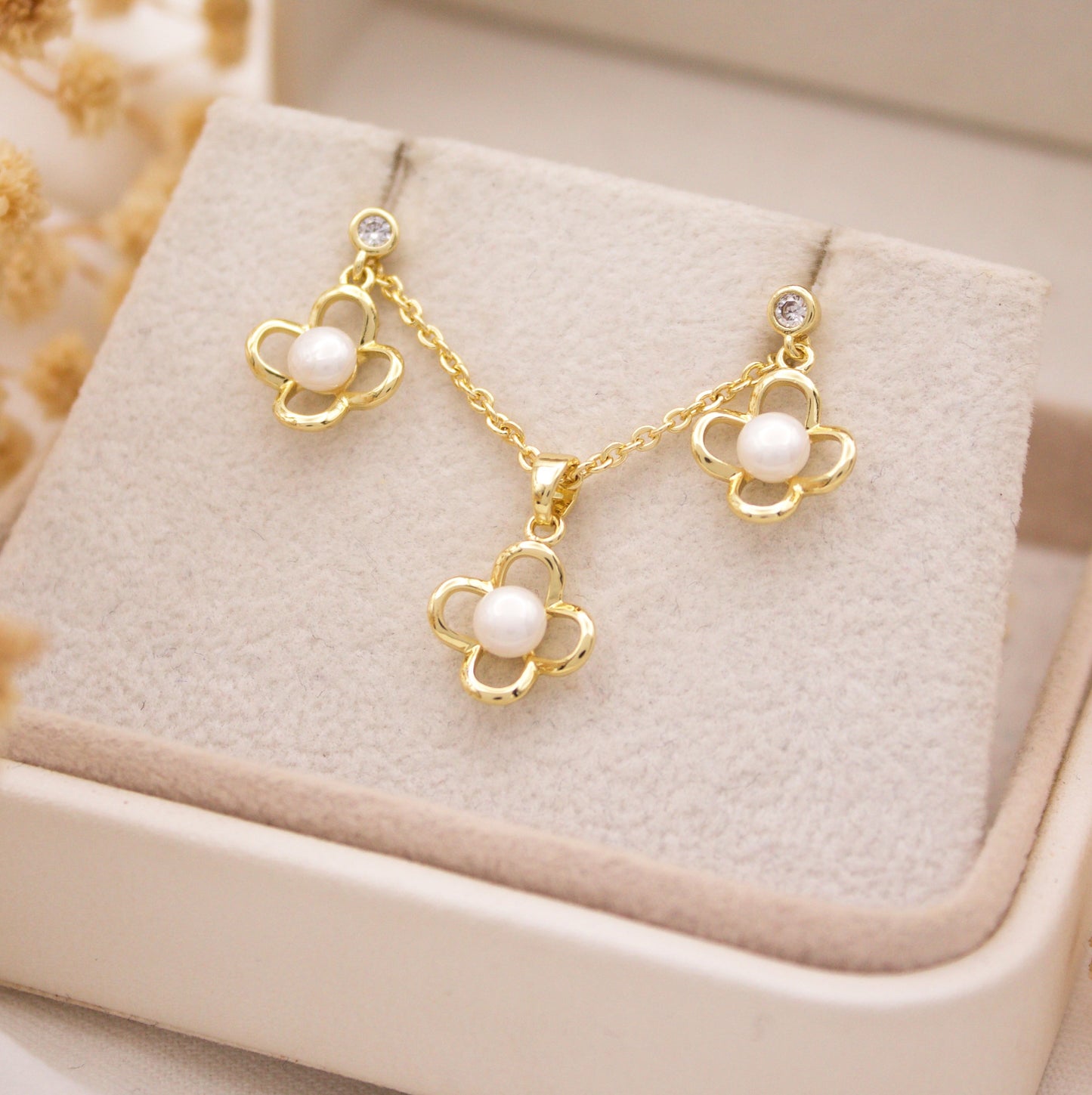 Liria Jewelry Set