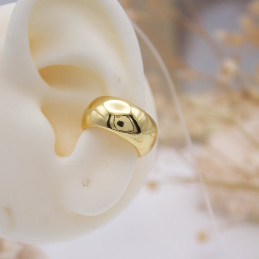 Malena Earcuff