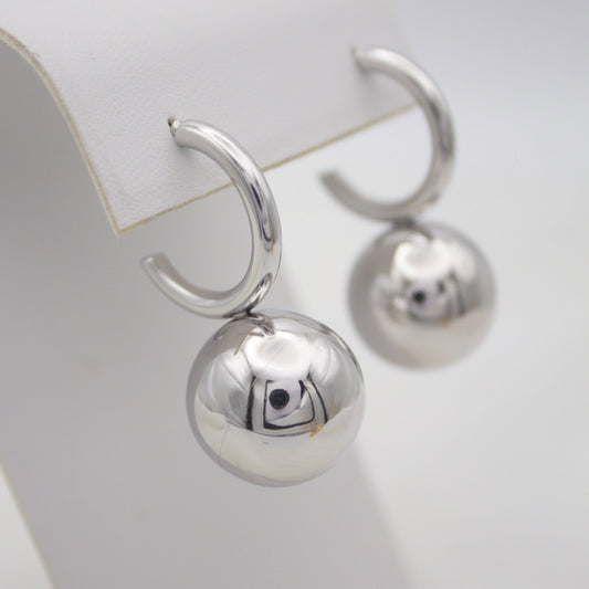 Magda Silver Stud Earrings