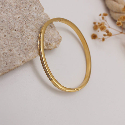 Royalty - Bangle