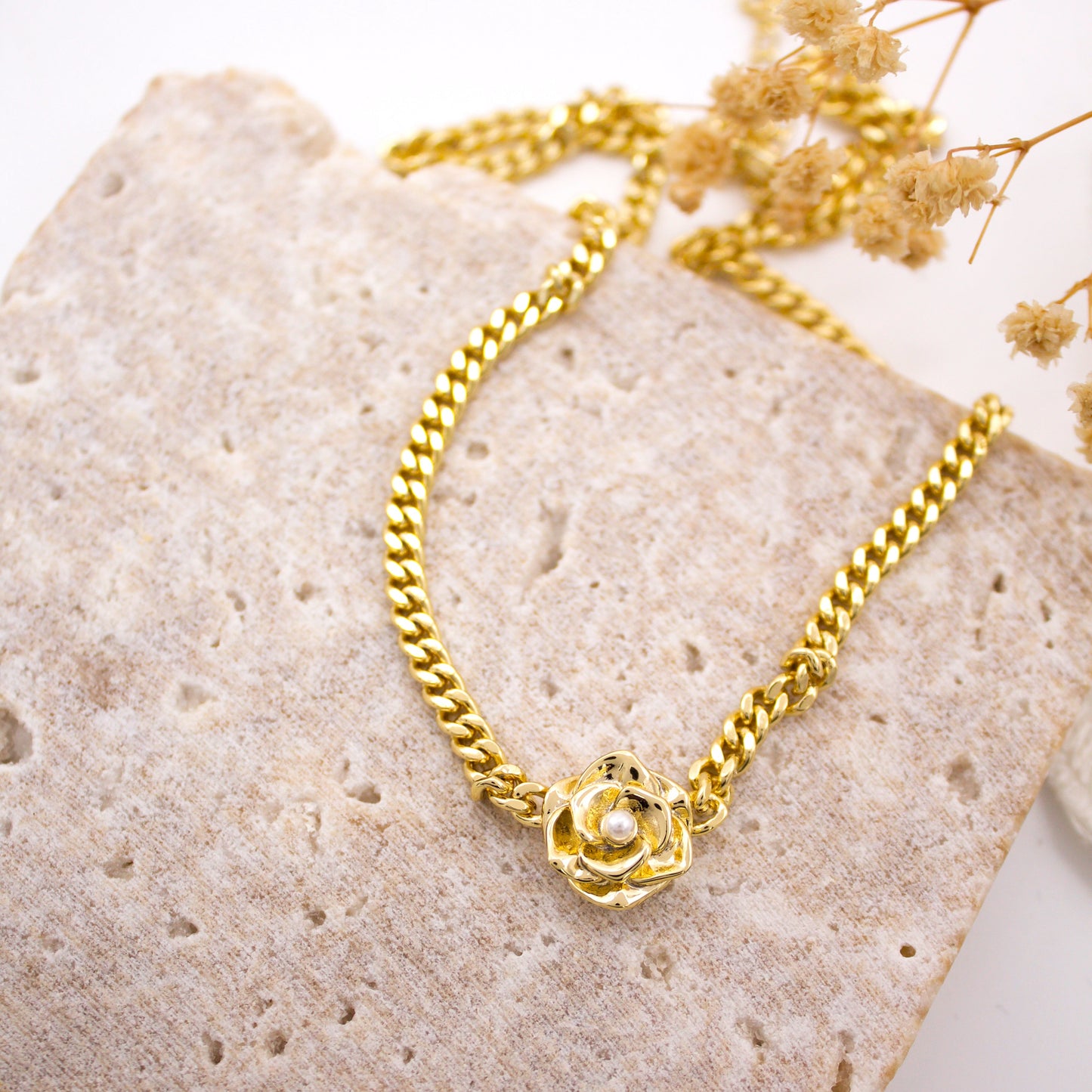 Flor Necklace