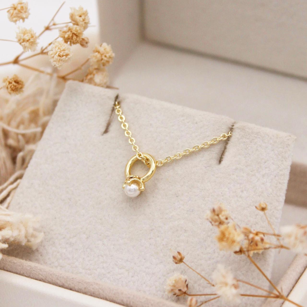 Nyx Pearl Necklace