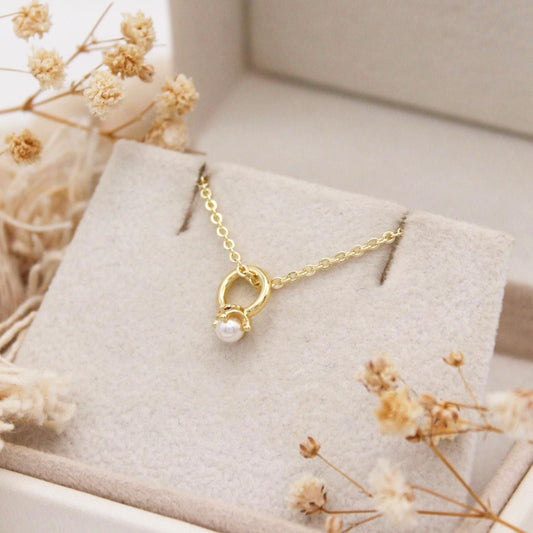 Nyx Pearl Necklace