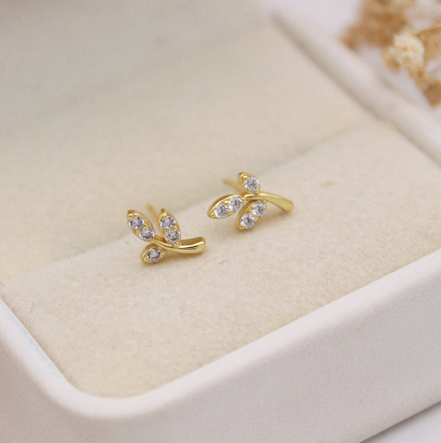 Hojita Stud Earrings