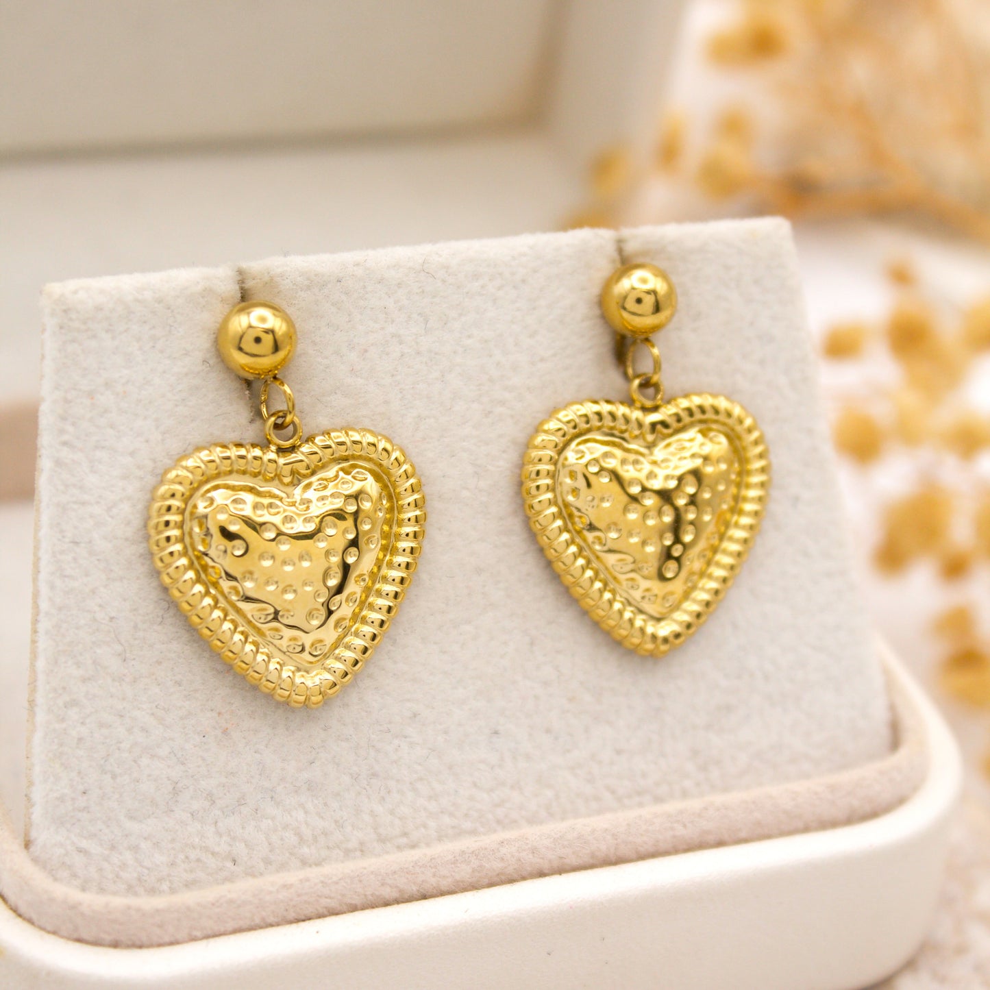 Lilian Studs