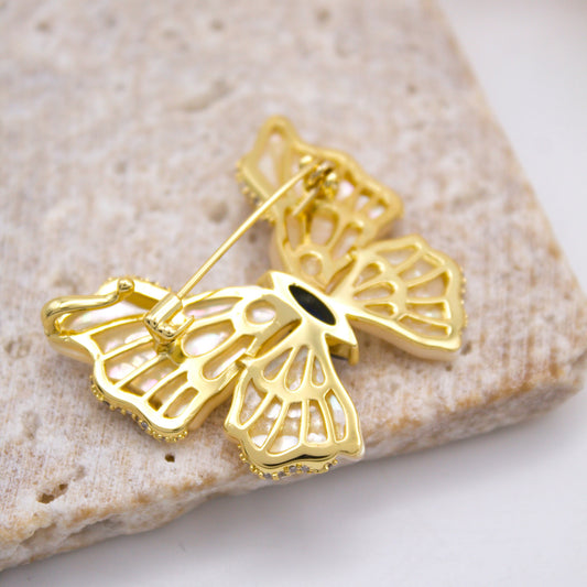 Broche de mariposa