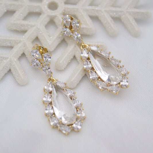 Rossibel Clear Stud Earrings