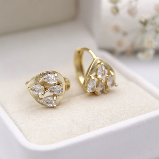 Saanvi Huggie Earrings
