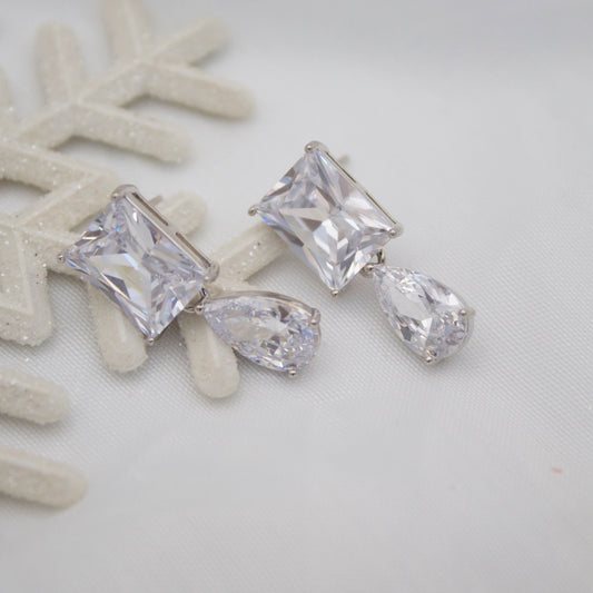 Melitina Stud Earrings