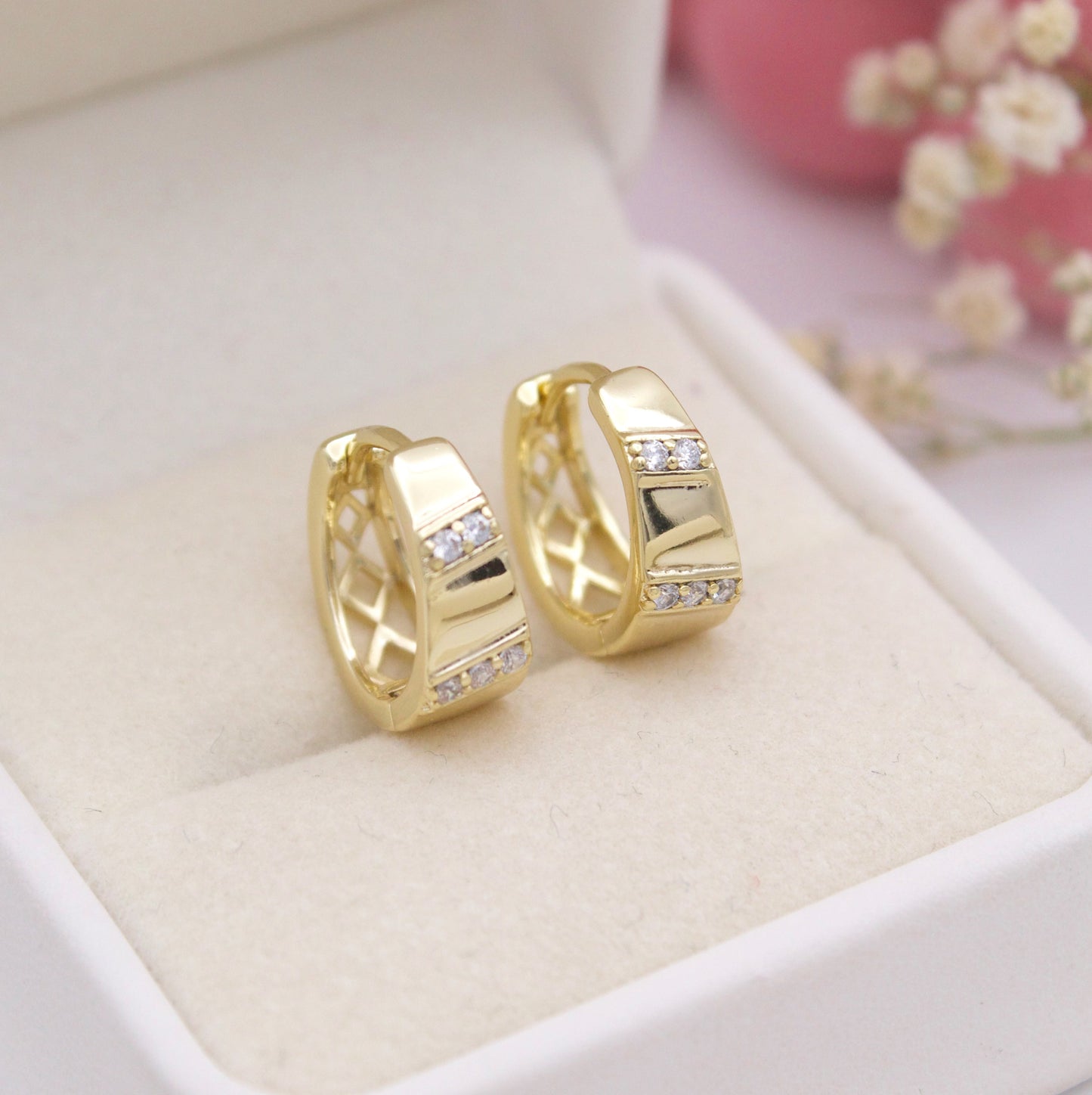 Liz Huggie Earrings