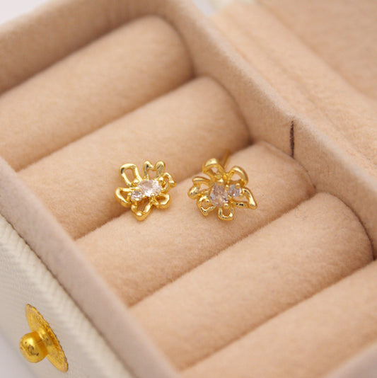 Izel Stud Earrings