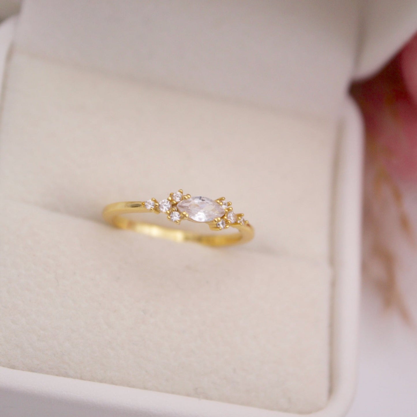 Merary 8 Ring