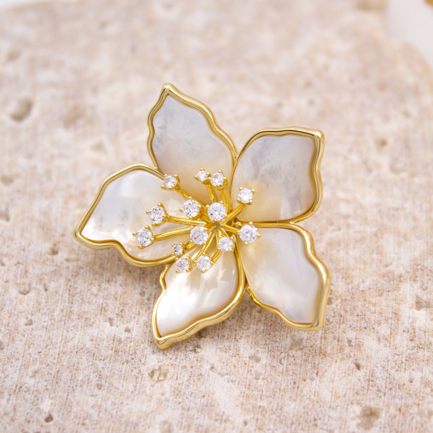 Sakura Broche