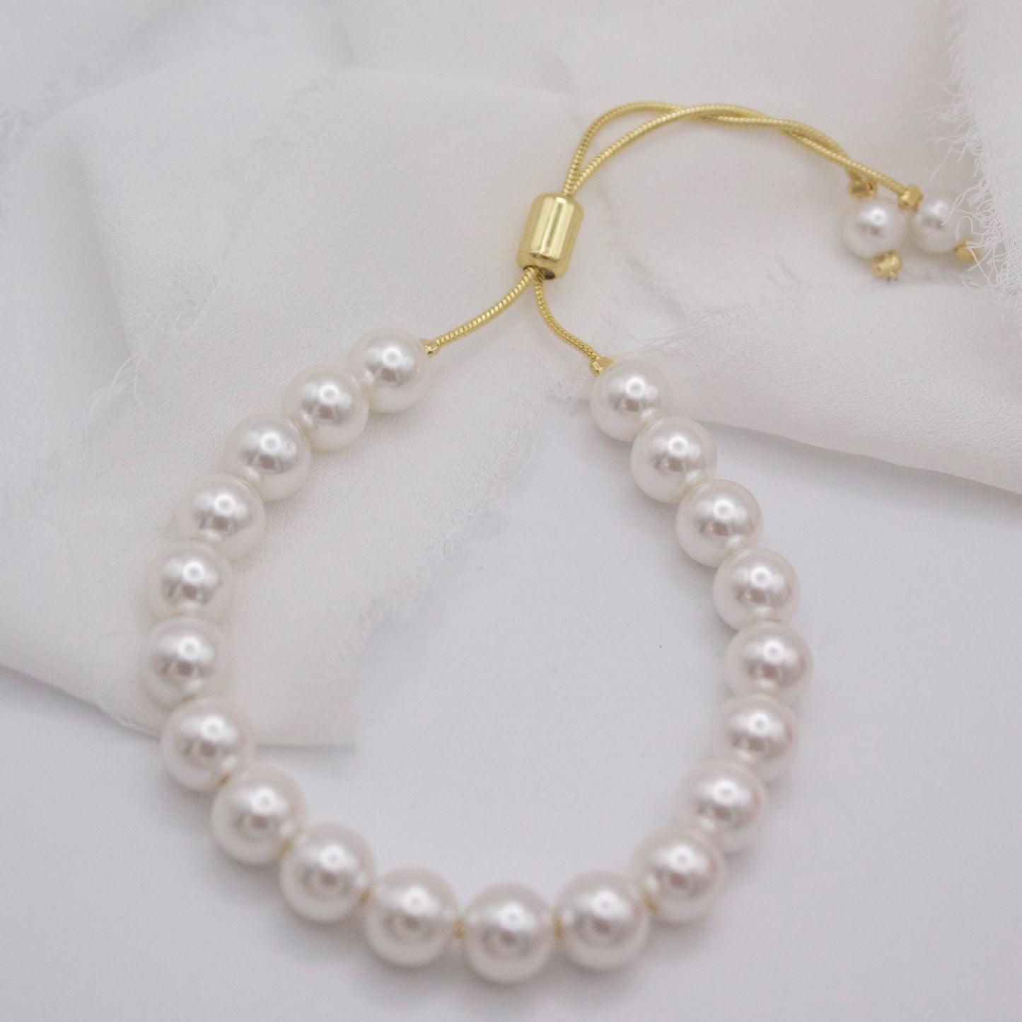 Eunoia Pearl Bracelet (8 mm)