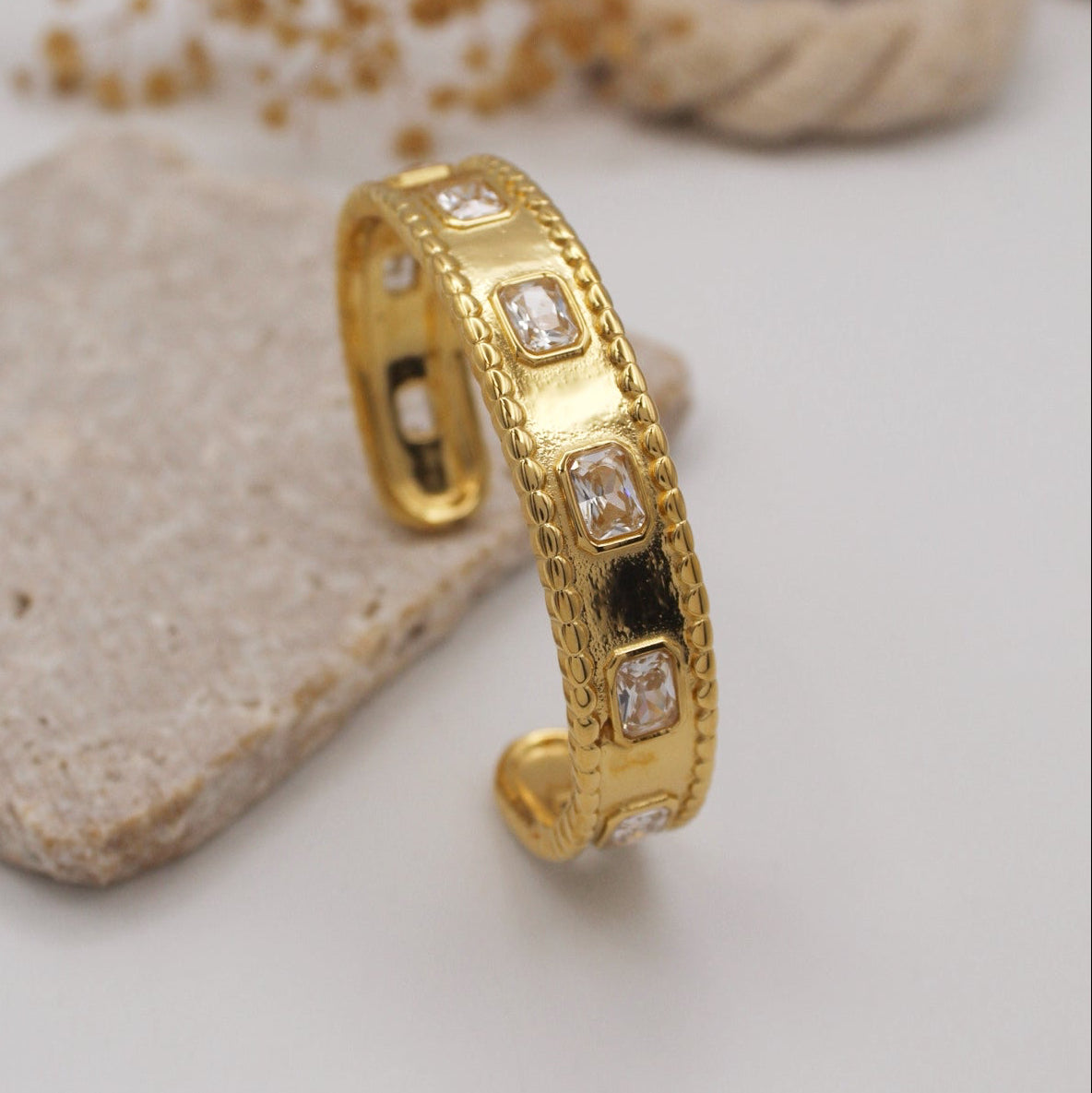 Vaelis Bangle
