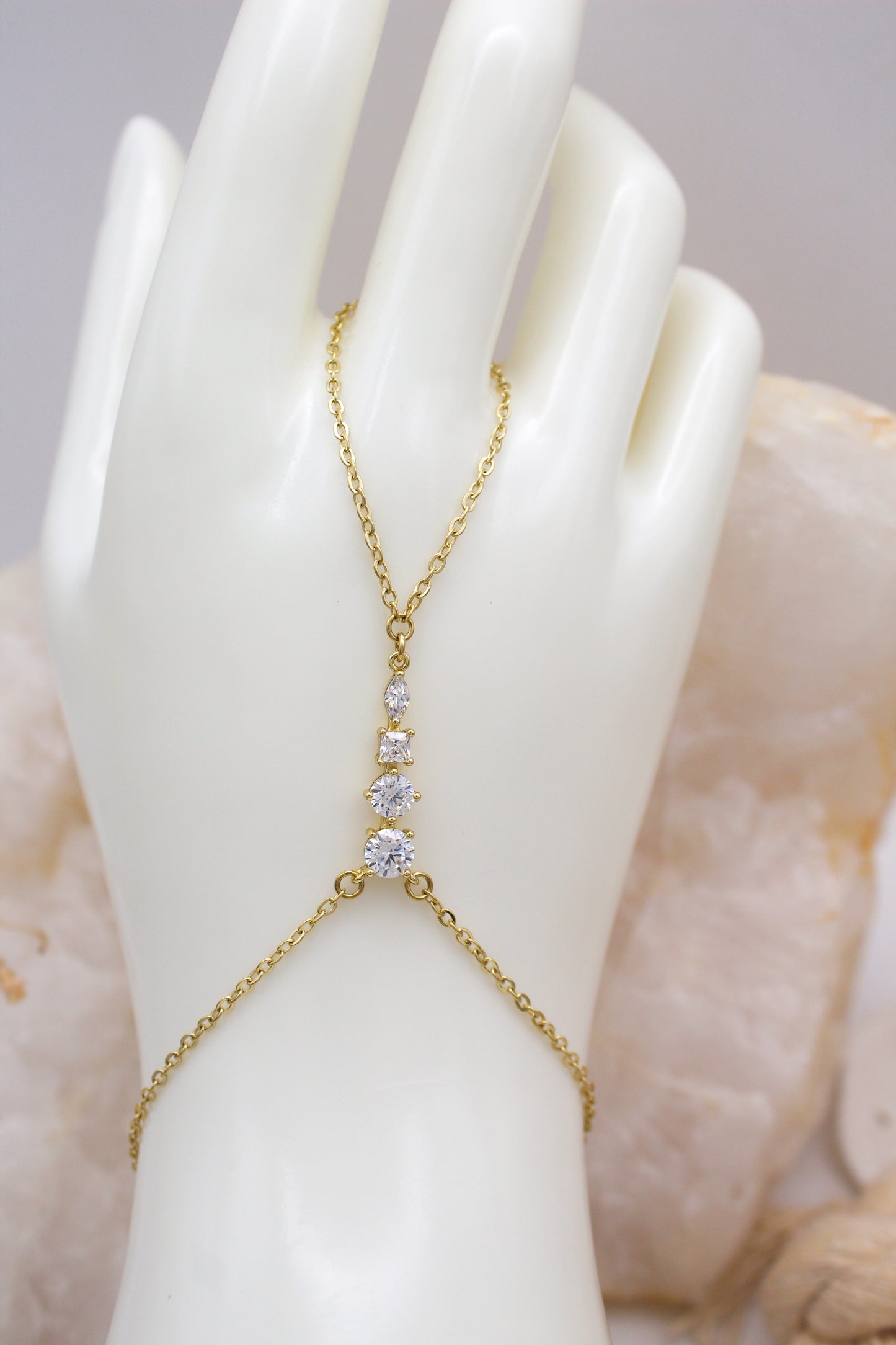 Layla Hand Chain