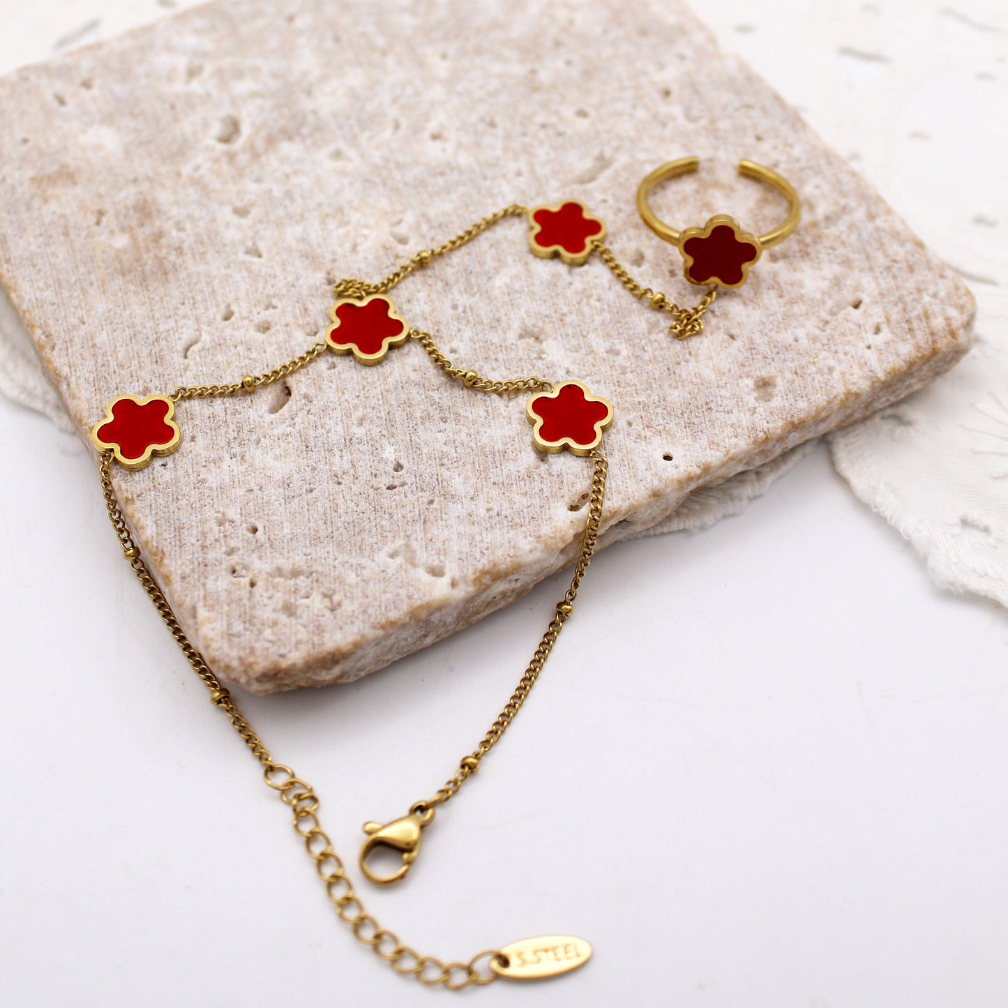 Clover rojo - Handchain