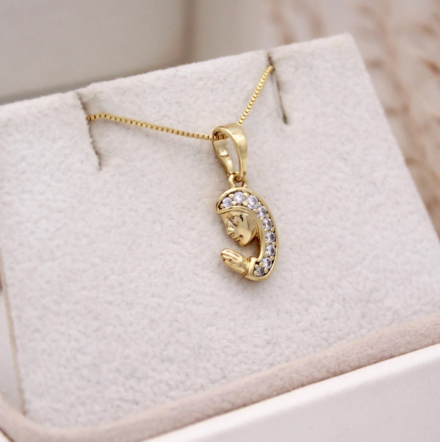 Virginia Virgen Necklace