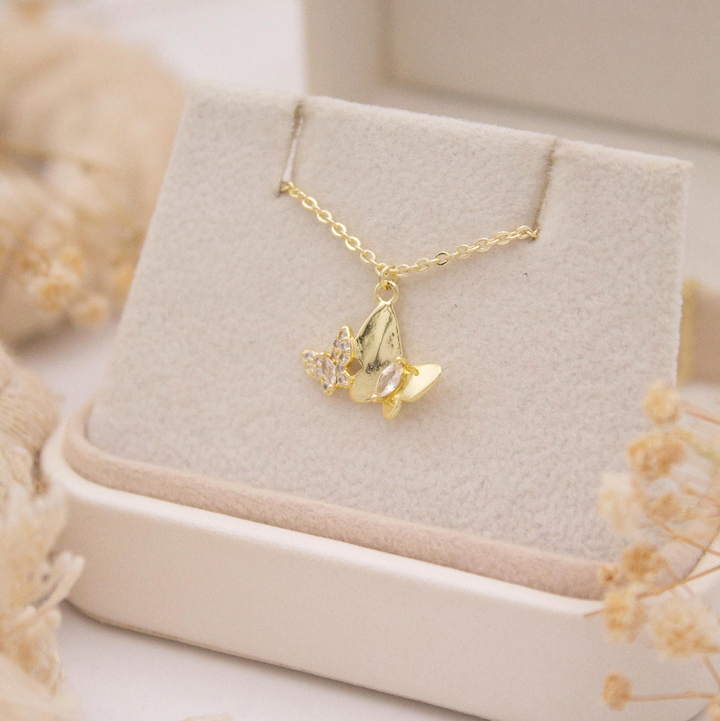 Raisaena Necklace