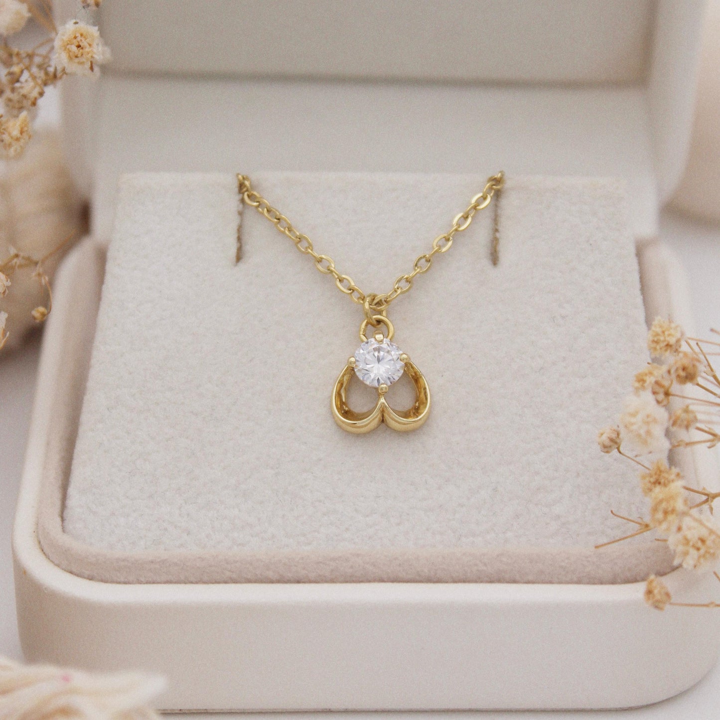 Dilara Heart Necklace